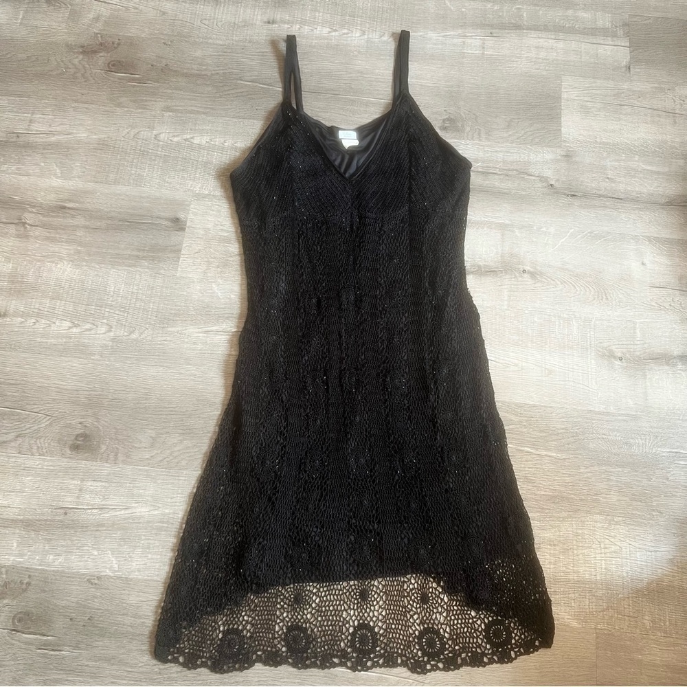 Vintage Black crochet evening dress with black bugle beads
V-neck thin straps - Picture 3 of 14
